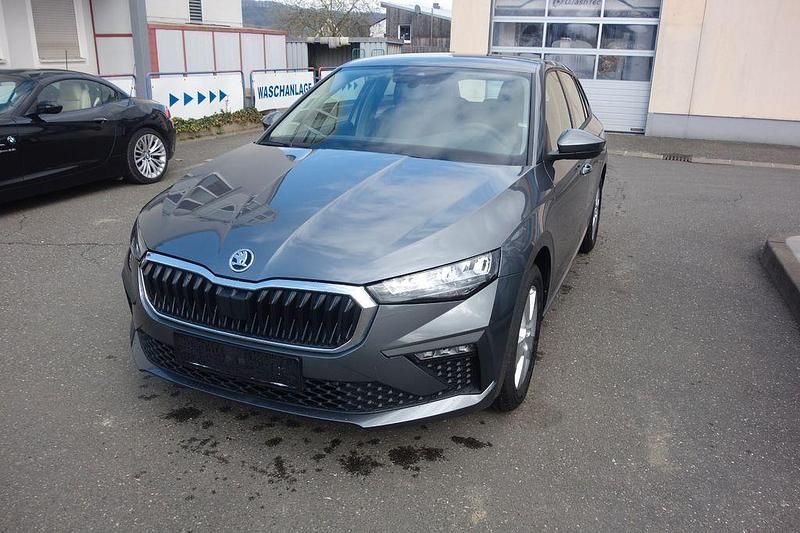 Neu Skoda Scala Selection 116 PS (85 kW) 2026 Grau Kleinwagen