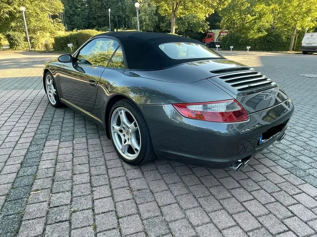Gebraucht Porsche 997 325 PS (239 kW) 2006 Grau Cabrio