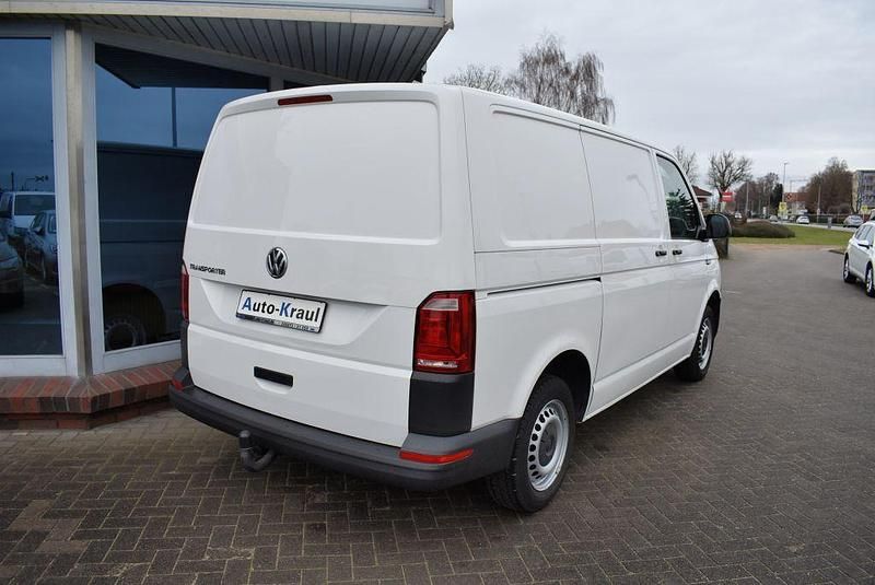 Gebraucht VW Transporter 84 PS (61 kW) 2017 Candyweiß Van