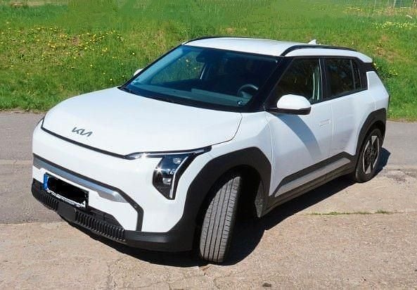 Second-hand Kia EV3 Air 150 kW (204 CP) 2025 Alb SUV