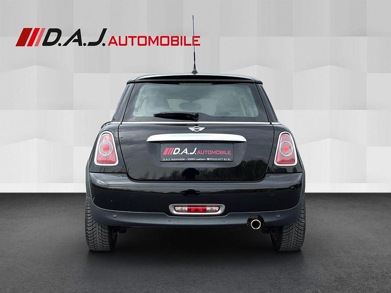 Second-hand Mini ONE Pepper 98 CP (72 kW) 2010 Negru Hatchback
