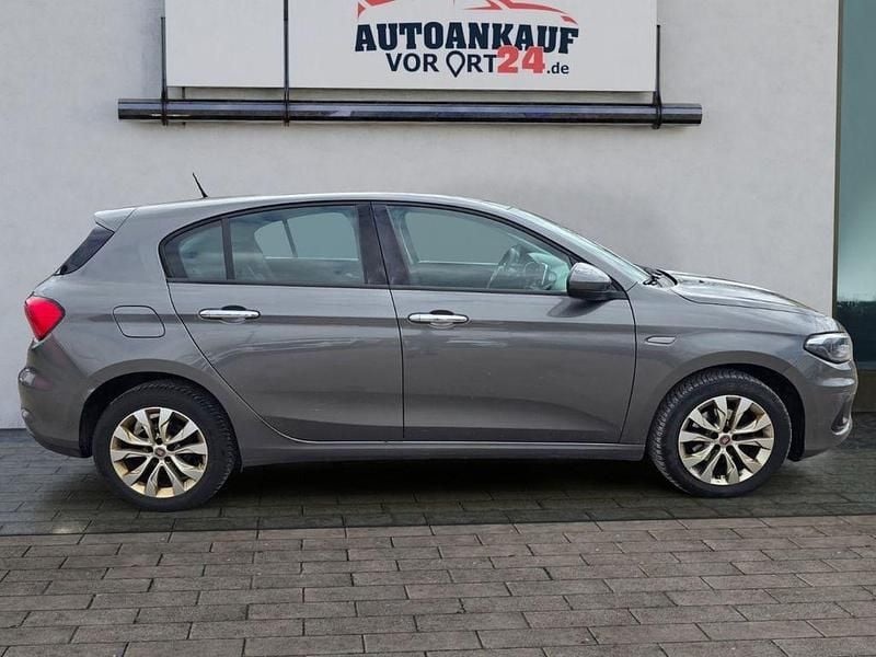 Gebraucht Fiat Tipo Lounge 120 PS (88 kW) 2017 Colore esterno grigio underground vr695a Limousine