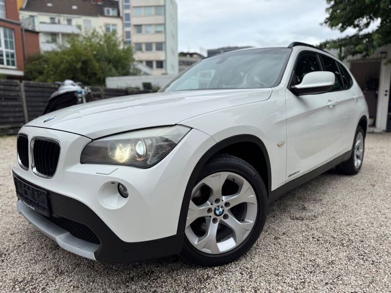 Weiß Gebraucht 2011 BMW X1 Sport Line SUV | 6.950 € (Guter Preis) - Bild 1/4