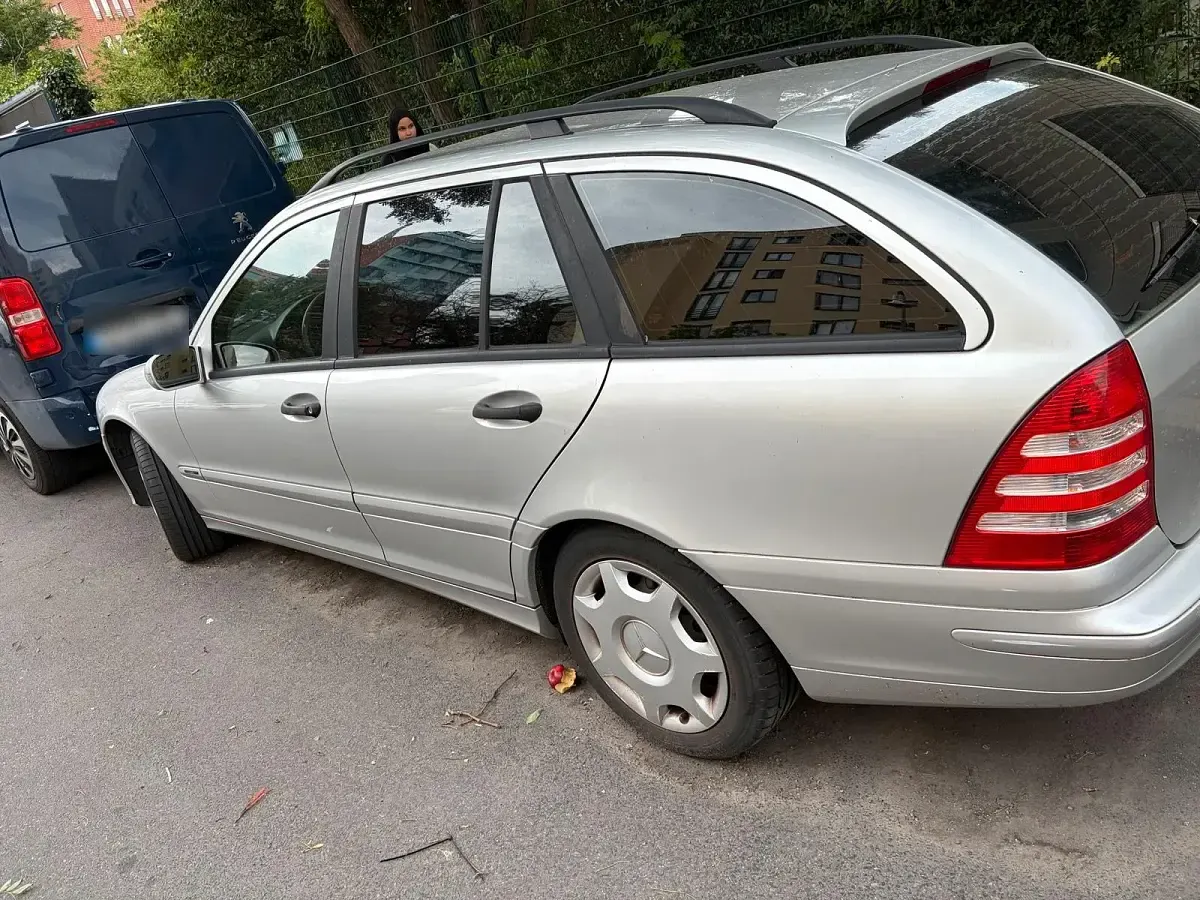 Gebraucht Mercedes C180 163 PS (119 kW) 2005 Silber Kombi