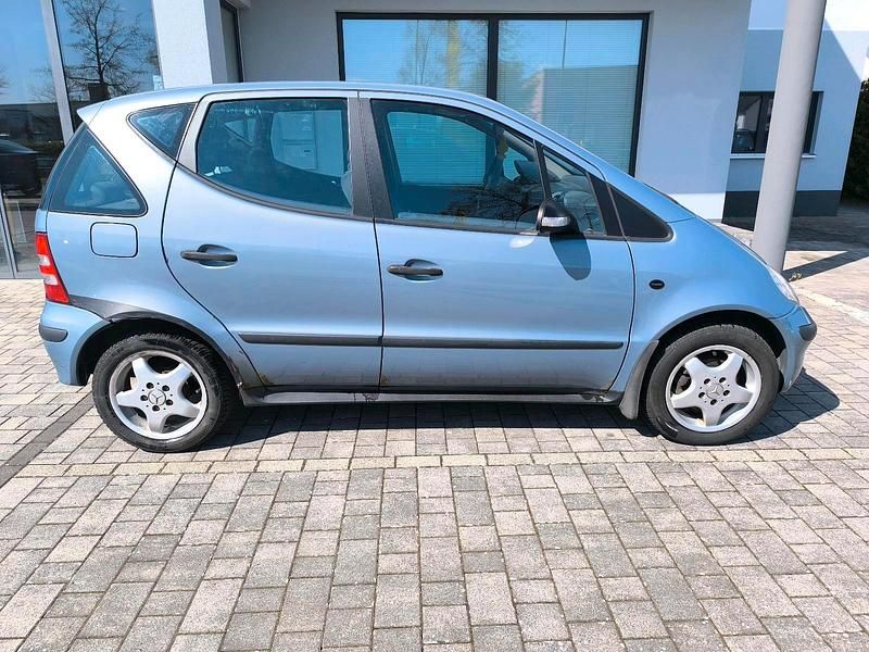 Second-hand Mercedes A170 90 CP (66 kW) 2004 Albastru Hatchback