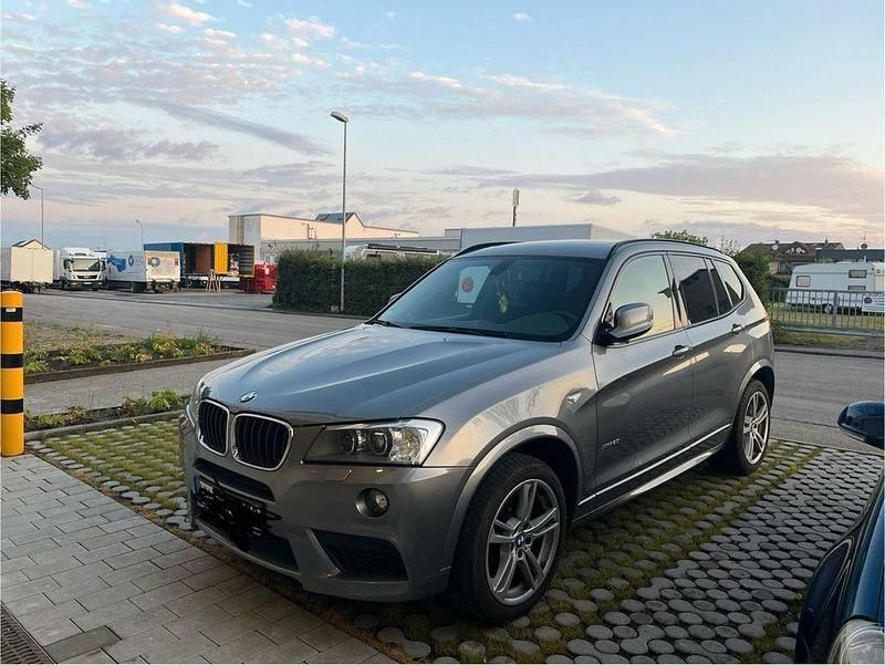 Grau Gebraucht 2012 BMW X3 Sport Line SUV | 13.400 € (Fairer Preis) - Bild 1/4