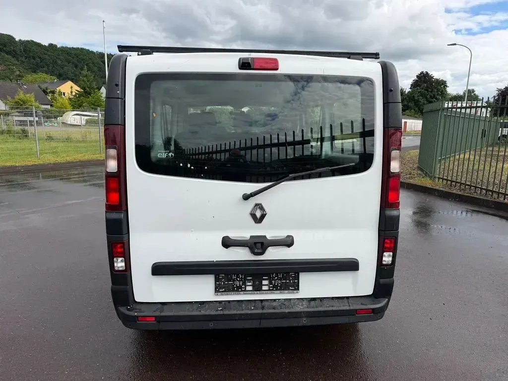 Gebraucht Renault Trafic Expression 121 PS (88 kW) 2019 Weiß Van / Kleinbus