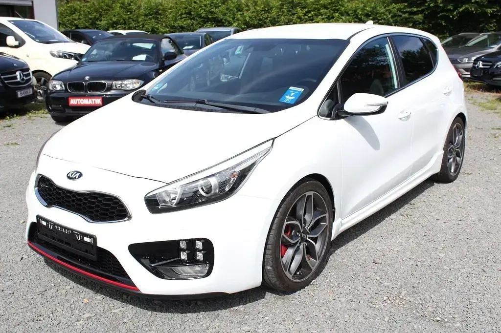 Gebraucht Kia Ceed GT GT-Track 204 PS (150 kW) 2018 Weiß Limousine