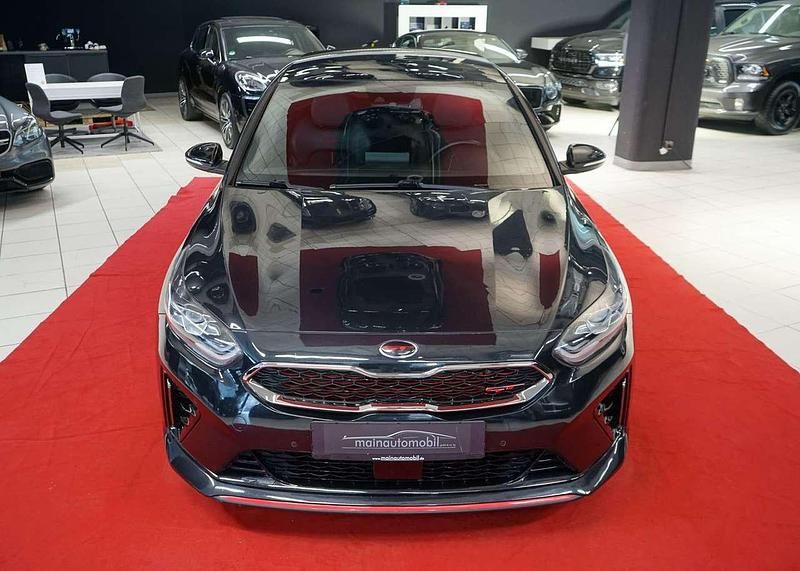 Gebraucht Kia ProCeed GT 204 PS (150 kW) 2019 (1k) zilinaschwarz met. Kombi