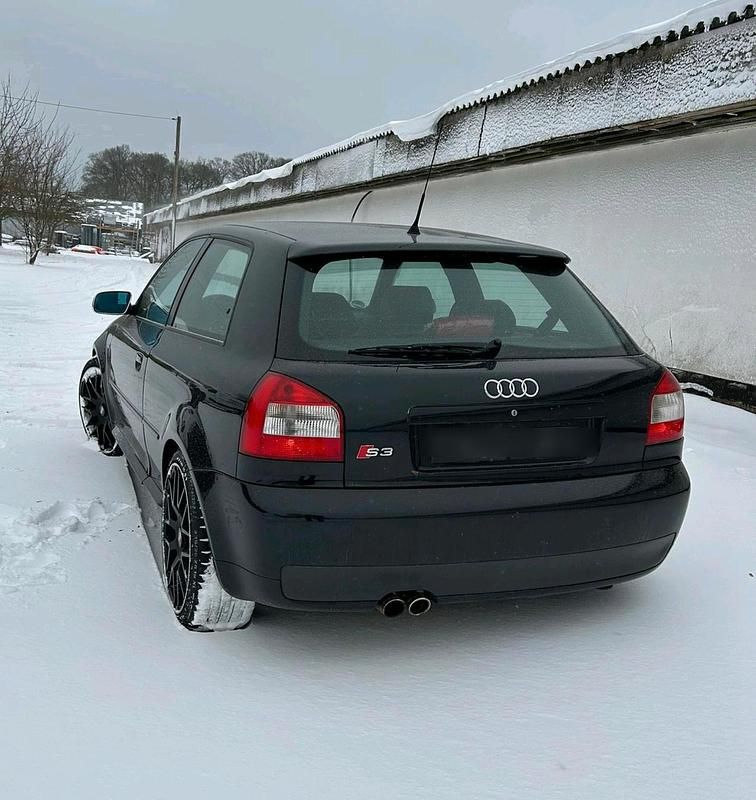 Gebraucht Audi S3 209 PS (153 kW) 2001 Schwarz Kleinwagen
