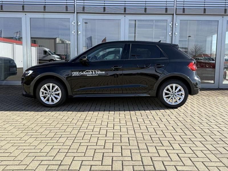 Gebraucht Audi A1 Ambiente 116 PS (85 kW) 2026 Schwarz metallic SUV