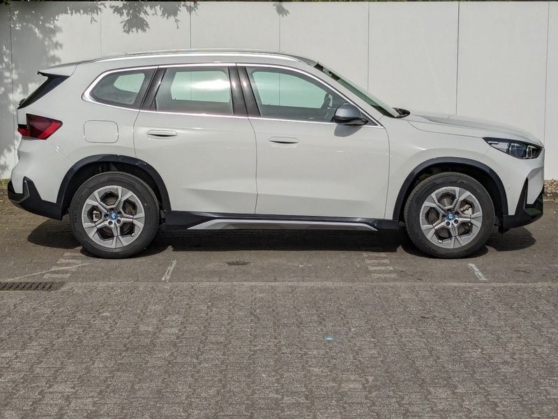 Gebraucht BMW iX1 xLine 239 kW (326 PS) 2023 Weiss SUV