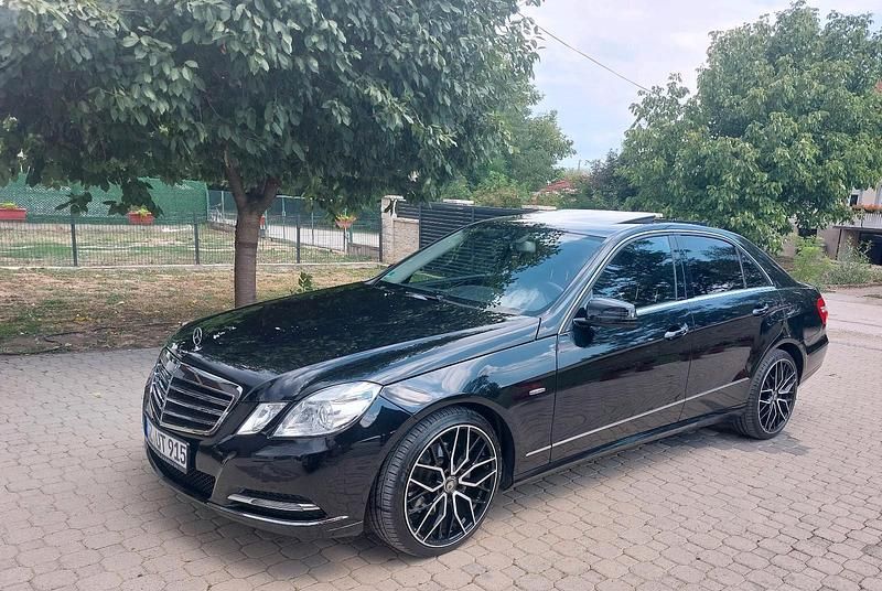 Gebraucht Mercedes E350 231 PS (169 kW) 2009 Schwarz Limousine