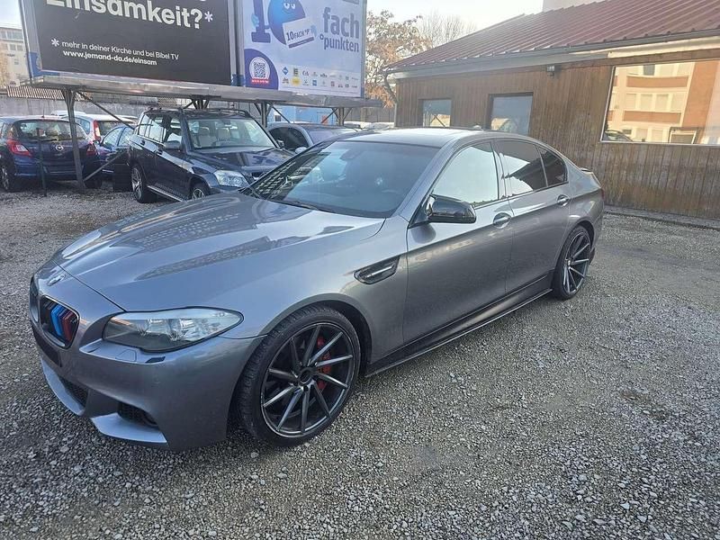 Spacegrau metallic Gebraucht 2011 BMW 530 Limousine | 13.000 € (Guter Preis) - Bild 1/4