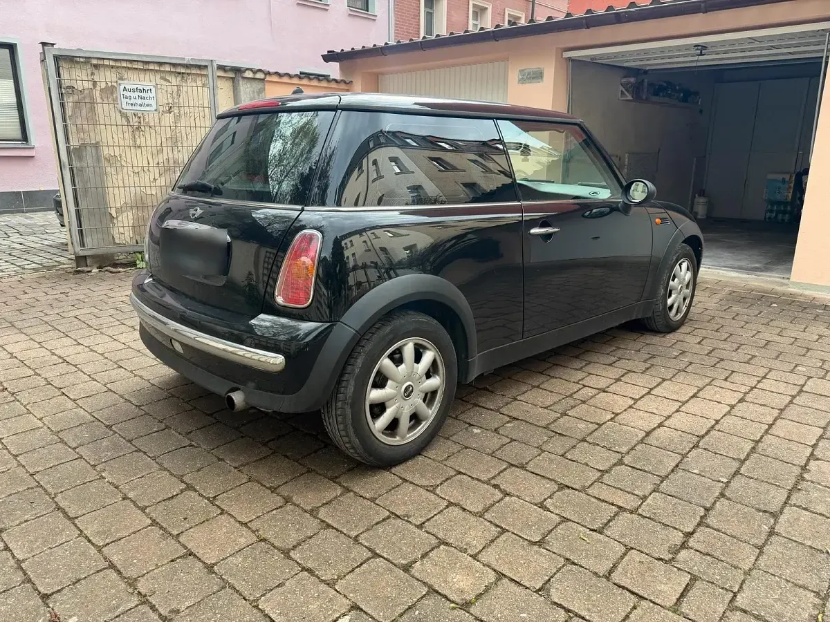 Usata Mini Cooper 90 CV (66 kW) 2003 Nero Utilitaria