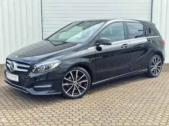 Gebraucht Mercedes B220 Urban 184 PS (135 kW) 2018 Schwarz Kleinwagen