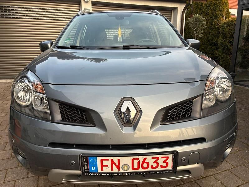 Gebraucht Renault Koleos Dynamique 171 PS (125 kW) 2009 Grau SUV