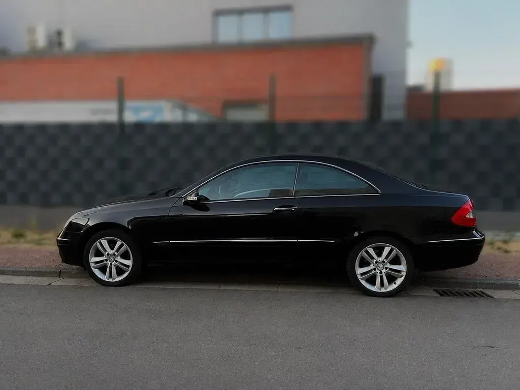 Gebraucht Mercedes CLK200 Avantgarde 184 PS (135 kW) 2008 Schwarz Coupé