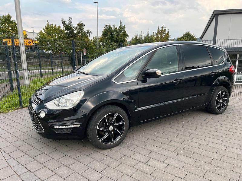 Schwarz Gebraucht 2015 Ford S-MAX S Van / Kleinbus | 11.500 € (Guter Preis) - Bild 1/4