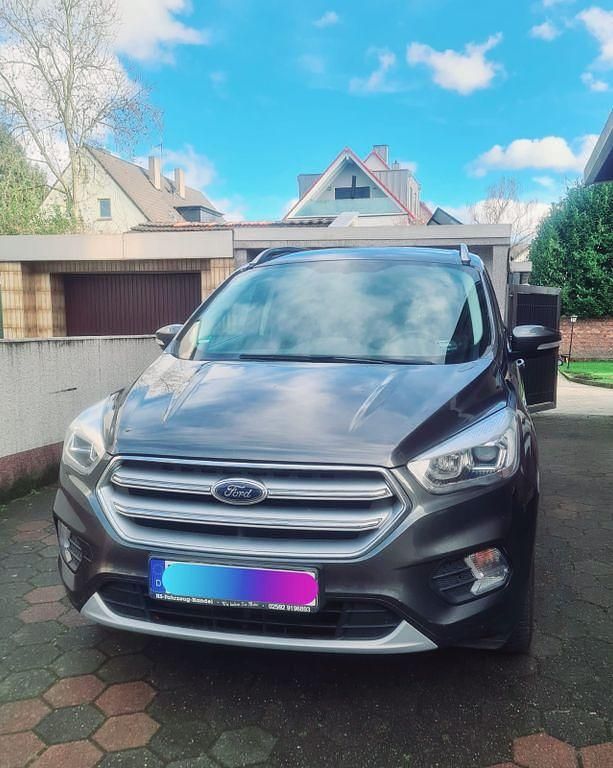 Gebraucht Ford Kuga Cool & Connect 120 PS (88 kW) 2018 Grau SUV