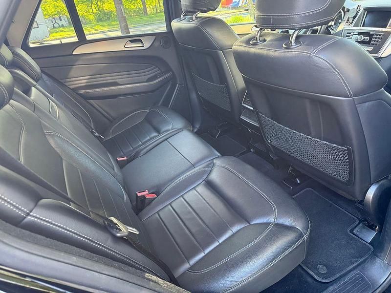 Gebraucht Mercedes ML350 258 PS (189 kW) 2013 Schwarz SUV