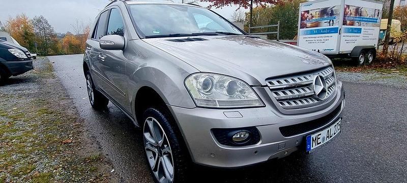 Gold Gebraucht 2006 Mercedes ML320 SUV | 6.500 € (Fairer Preis) - Bild 1/4