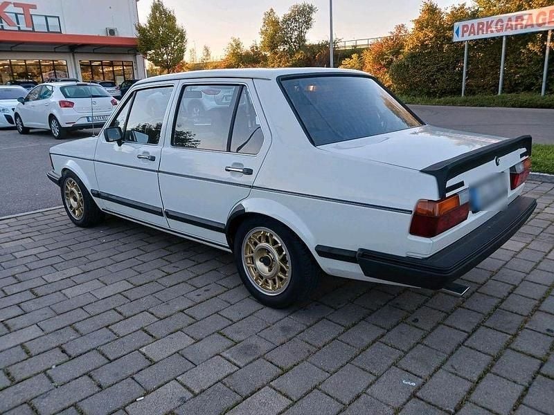 Używany VW Jetta 75 KM (55 kW) 1983 Biały Hatchback
