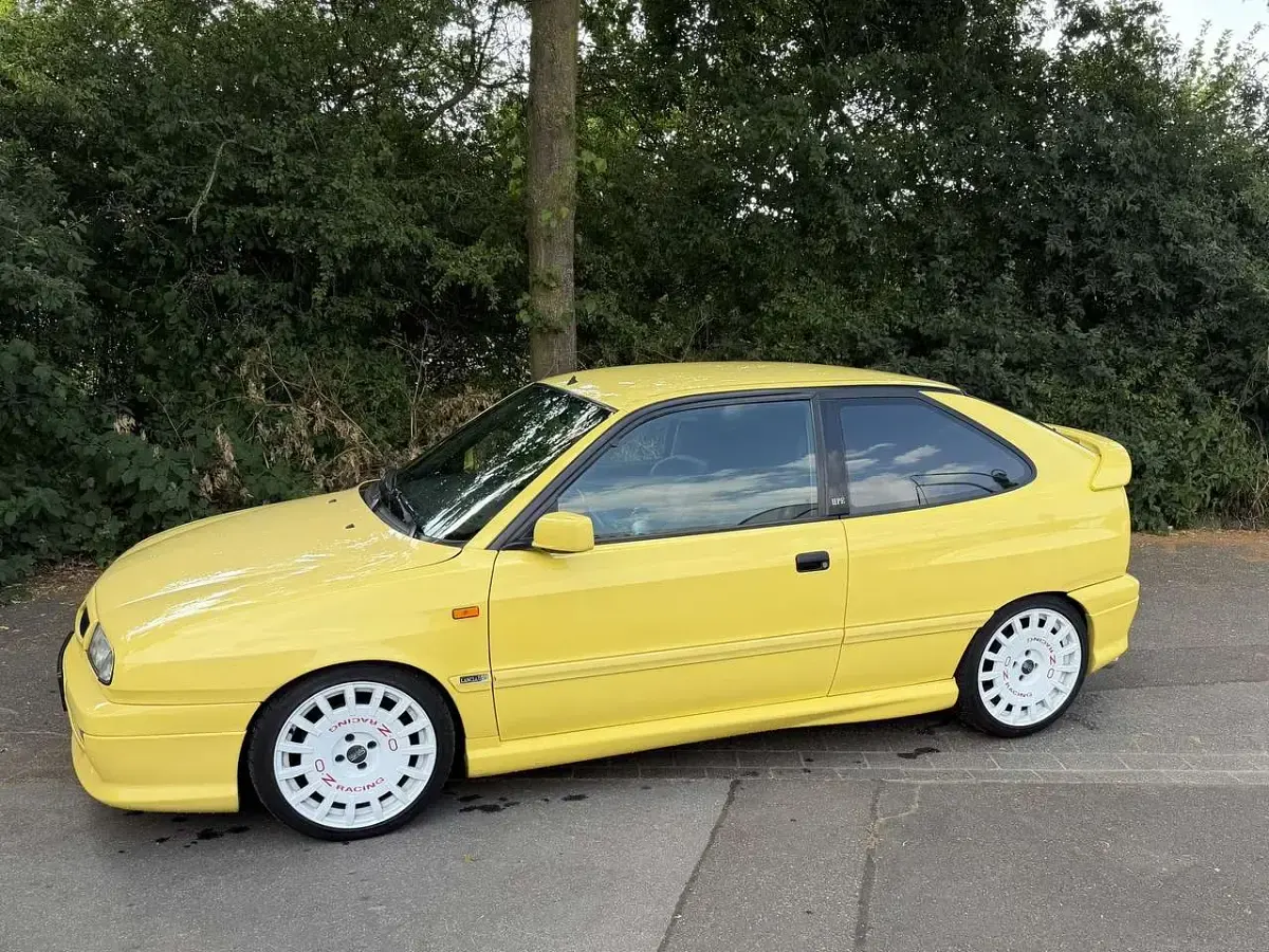 Gebraucht Lancia Delta 193 PS (141 kW) 1999 Gelb Kleinwagen