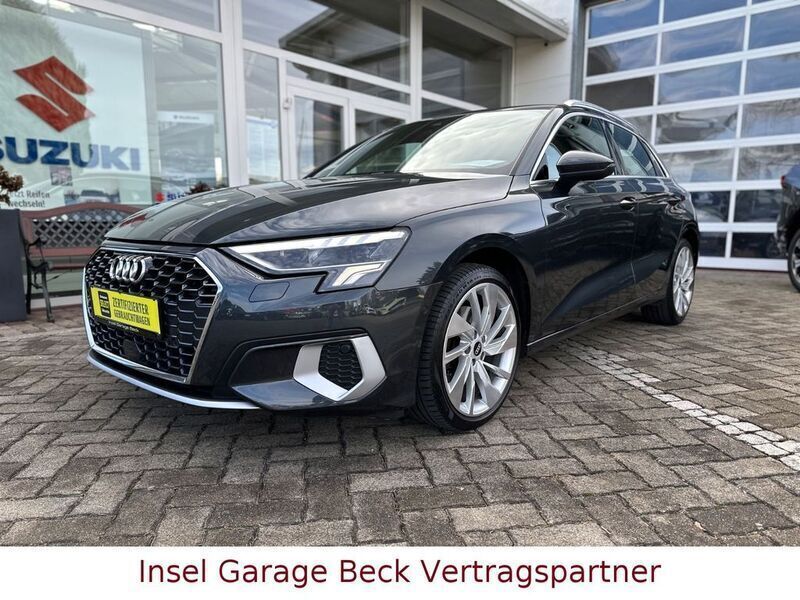 Grau Gebraucht 2021 Audi A3 Sportback Sport Limousine | 22.440 € (Guter Preis) - Bild 1/4
