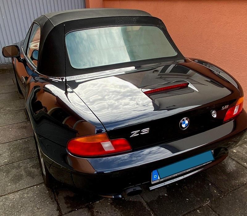 Gebraucht BMW Z3 Sport Line 118 PS (86 kW) 2000 Schwarz Cabrio