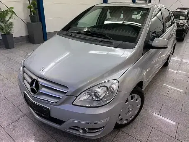 Używany Mercedes B200 140 KM (102 kW) 2011 Minivan