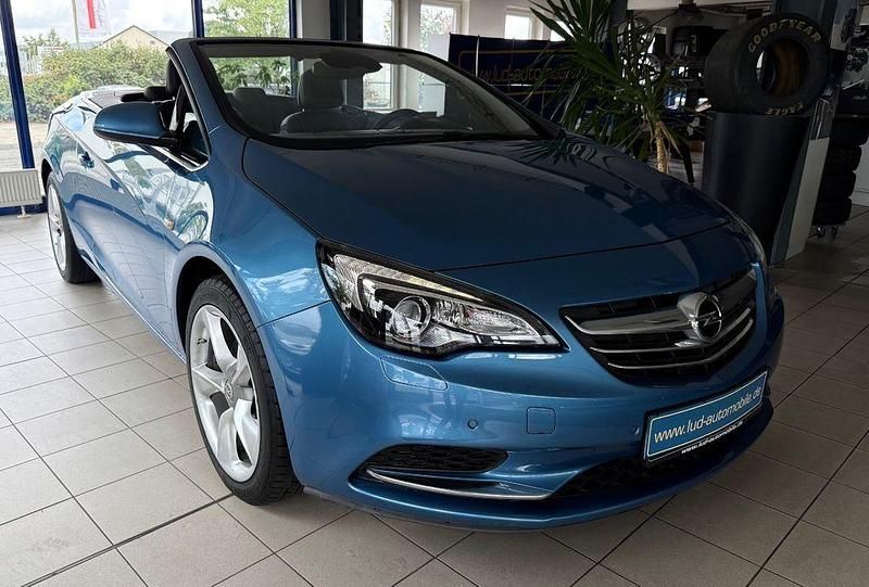 Blau Gebraucht 2016 Opel Cascada Edition Cabrio | 9.999 € (Guter Preis) - Bild 1/4