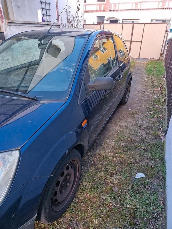 Gebraucht Ford Fiesta 55 PS (40 kW) 2004 Blau Kleinwagen