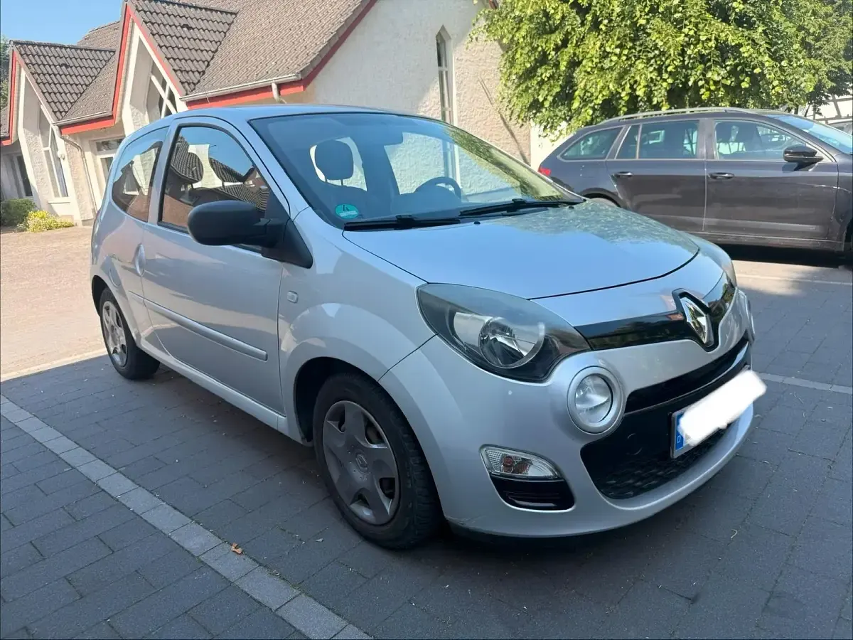 Gebraucht Renault Twingo 75 PS (55 kW) 2013 Silber Kleinwagen