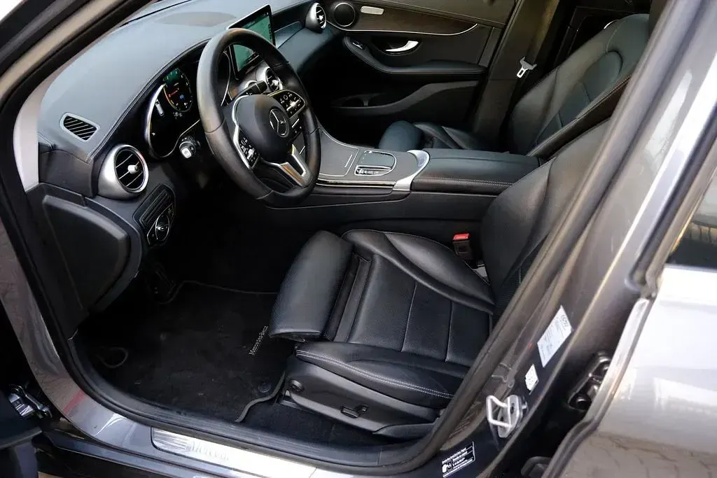 Gebraucht Mercedes GLC300 Business 194 PS (142 kW) 2022 Grau SUV