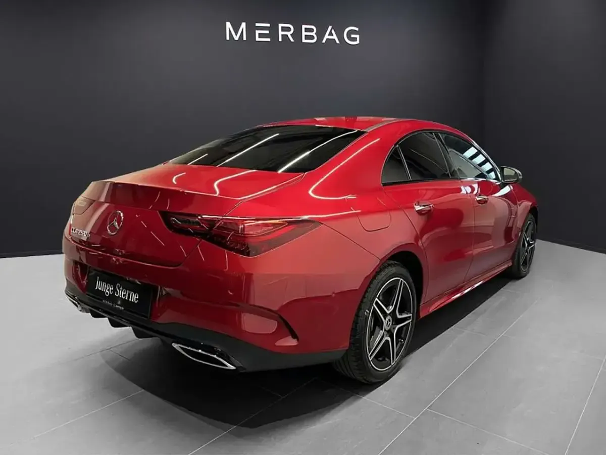 Gebraucht Mercedes CLA250e AMG 218 PS (160 kW) 2024 Rot Coupé