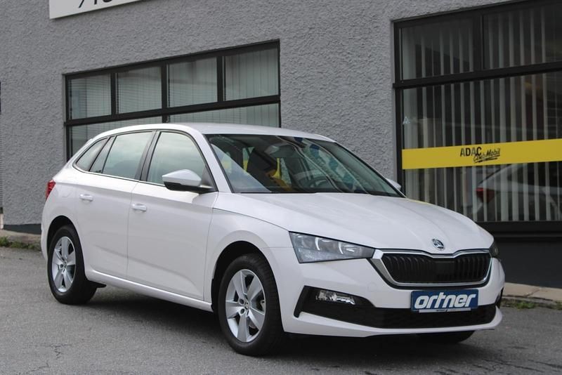 Weiß Gebraucht 2021 Skoda Scala Kleinwagen | 15.899 € (Superpreis) - Bild 1/4