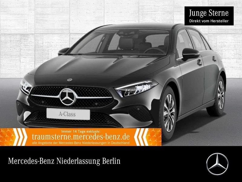 Schwarz Gebraucht 2023 Mercedes A180 Advanced Limousine | 23.490 € (Guter Preis) - Bild 1/3