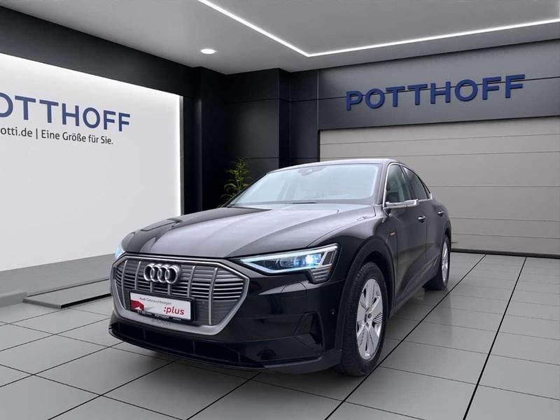 Schwarz Gebraucht 2021 Audi e-tron Sportback Comfort SUV | 31.750 € (Teuer) - Bild 1/4