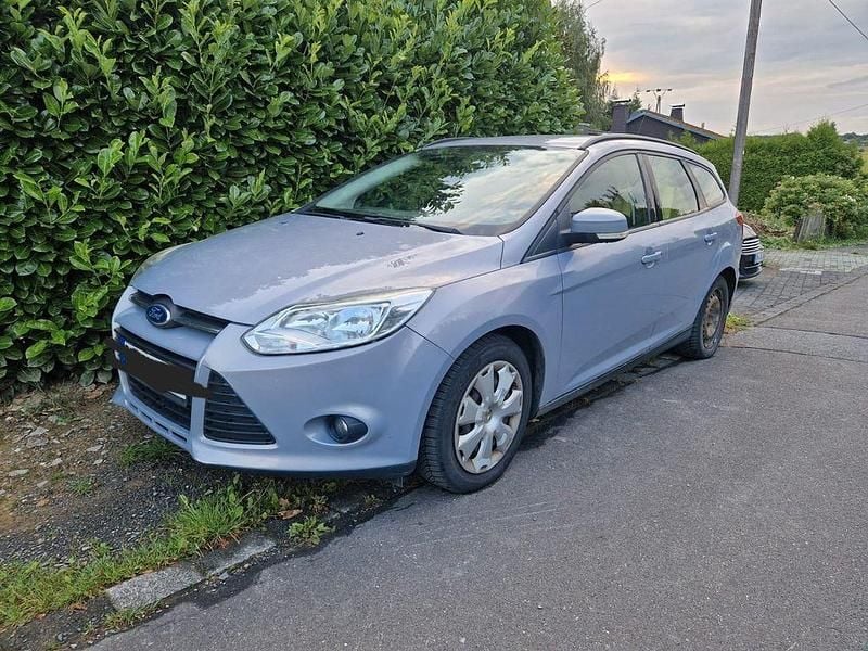 Gebraucht 2012 Ford Focus Trend Limousine | 2.600 € (Fairer Preis) - Bild 1/4