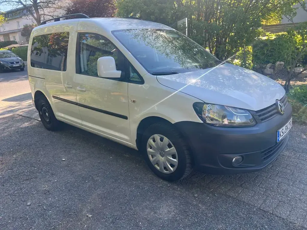 Gebraucht VW Caddy Comfortline 109 PS (80 kW) 2011 Weiß Van / Kleinbus