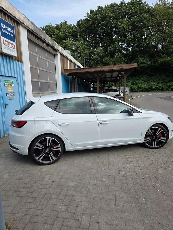 Gebraucht Seat Leon Cupra 290 290 PS (213 kW) 2016 Weiß Limousine