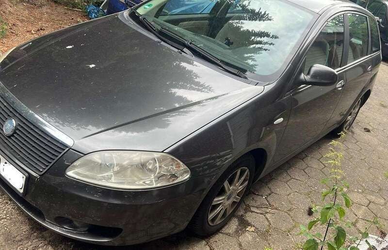 Grau Gebraucht 2006 Fiat Croma Dynamic Kombi | 1.500 € (Teuer) - Bild 1/4