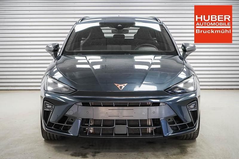 Gebraucht Cupra Leon VZ 333 PS (244 kW) 2025 Magnetic grau metallic (s7) Kombi
