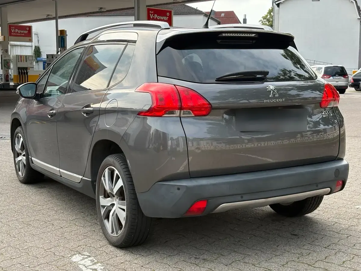 Gebraucht Peugeot 2008 110 PS (80 kW) 2015 Grau SUV