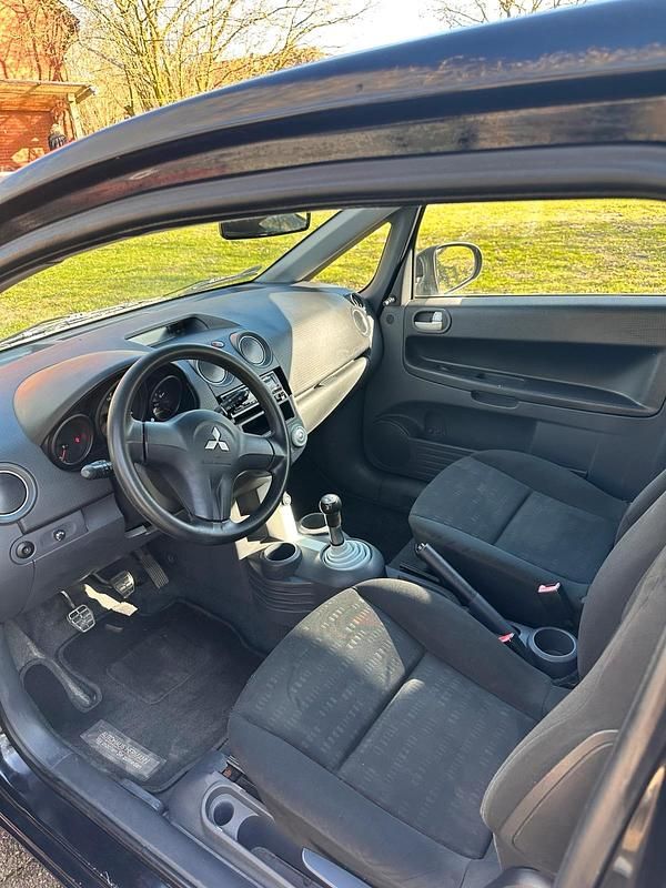Gebraucht Mitsubishi Colt 95 PS (69 kW) 2006 Schwarz Kleinwagen