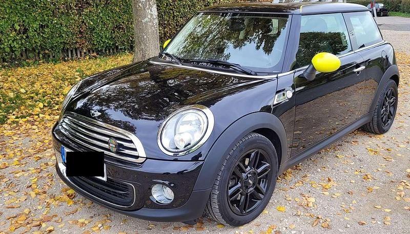 Schwarz Gebraucht 2013 Mini ONE Kleinwagen | 7.700 € (Teuer) - Bild 1/4