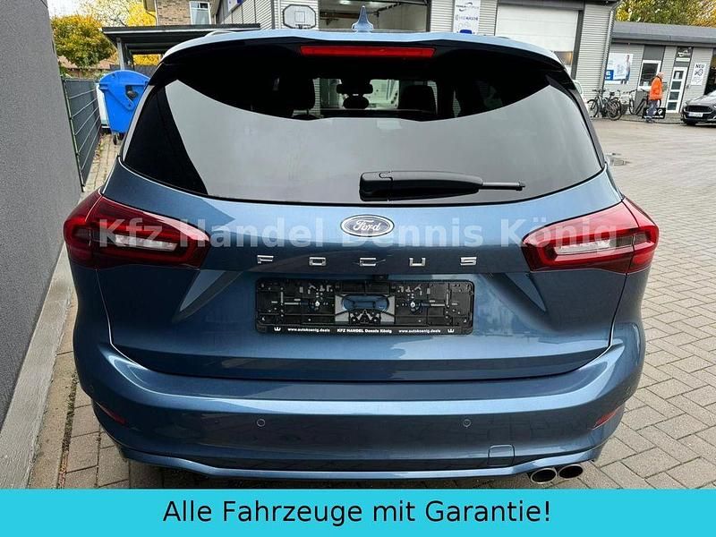 Gebraucht Ford Focus ST-Line X 155 PS (114 kW) 2024 Blau Limousine
