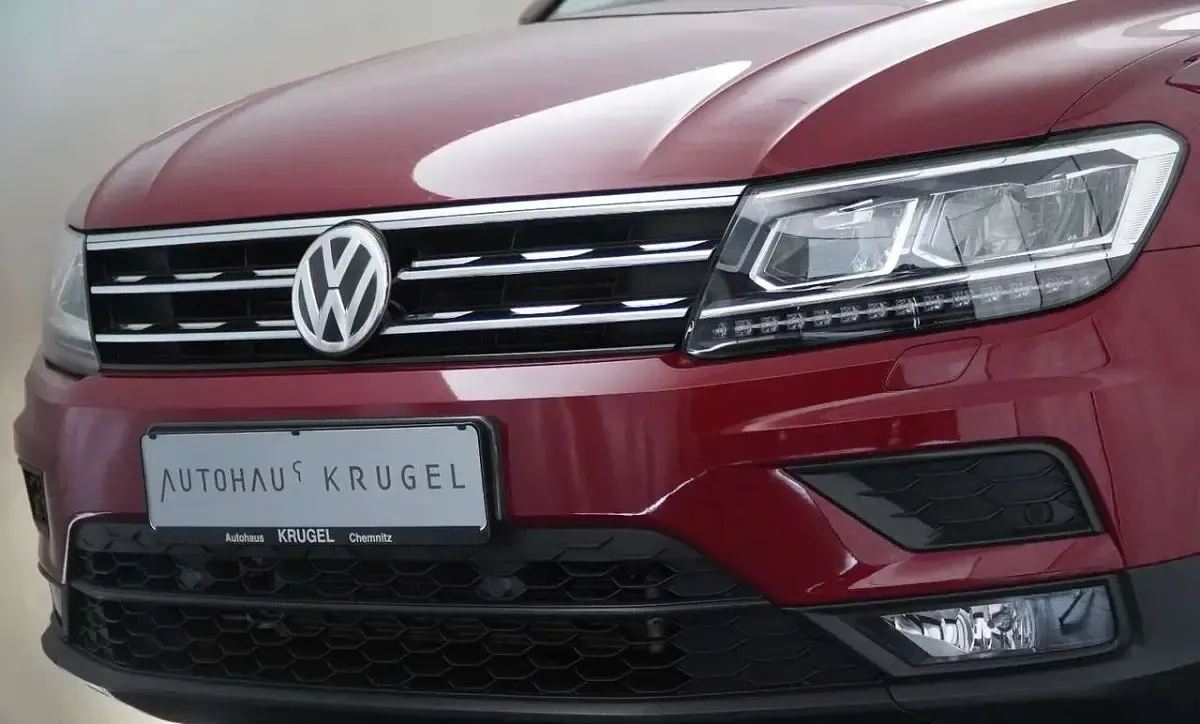 Gebraucht VW Tiguan Active 190 PS (139 kW) 2019 Rot SUV
