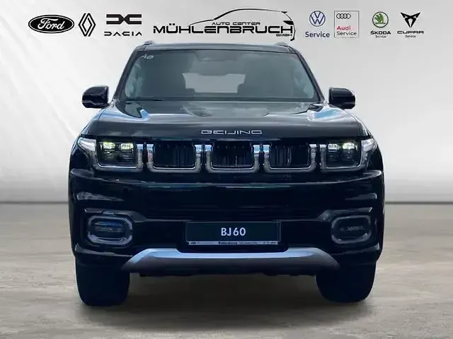 Używany Baic BJ60 269 KM (197 kW) 2025 Czarny SUV